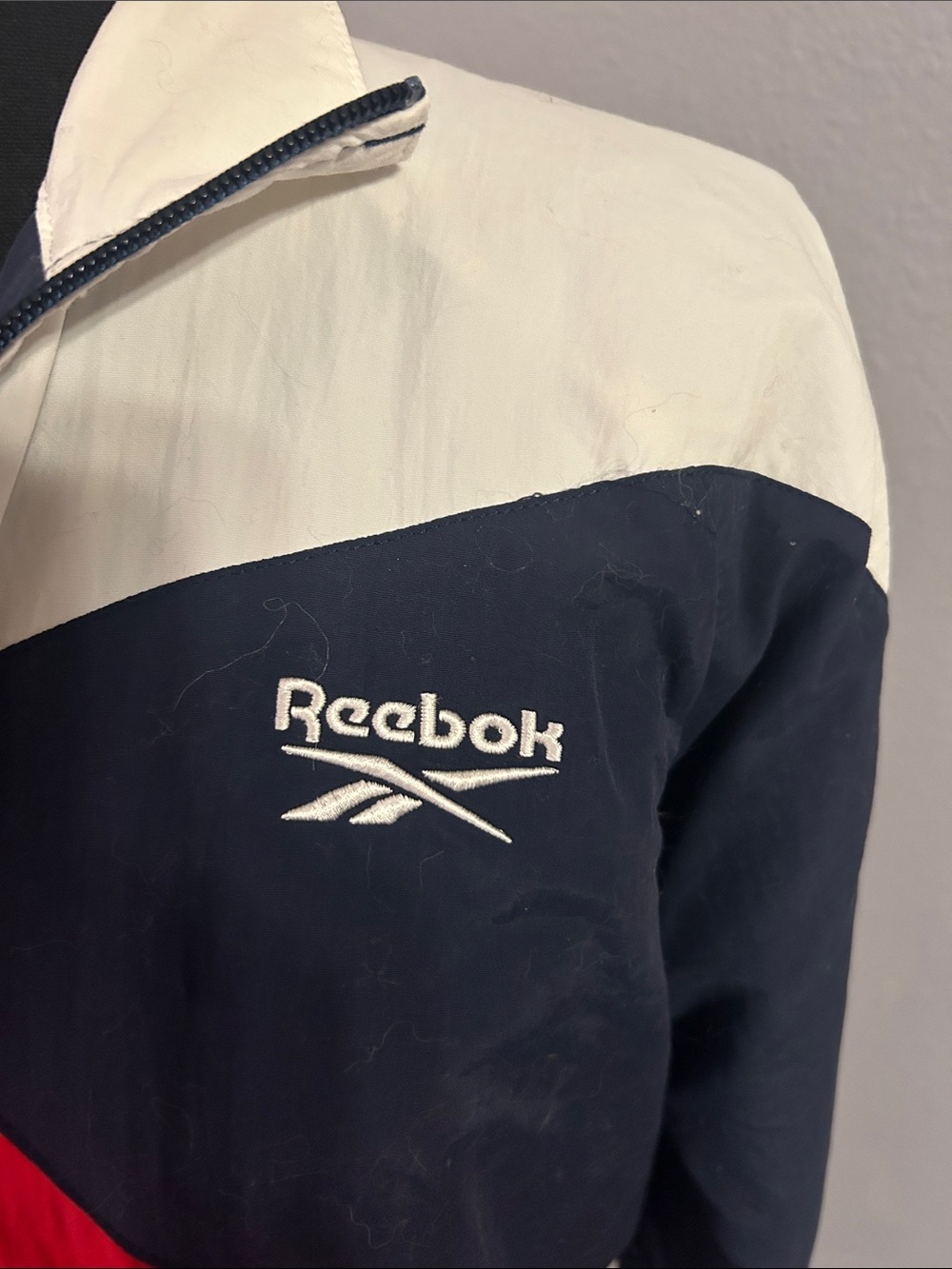 Reebok Men Unisex Navy, Red & White Colorblock Windbreaker Size Small - Picture 4 of 4